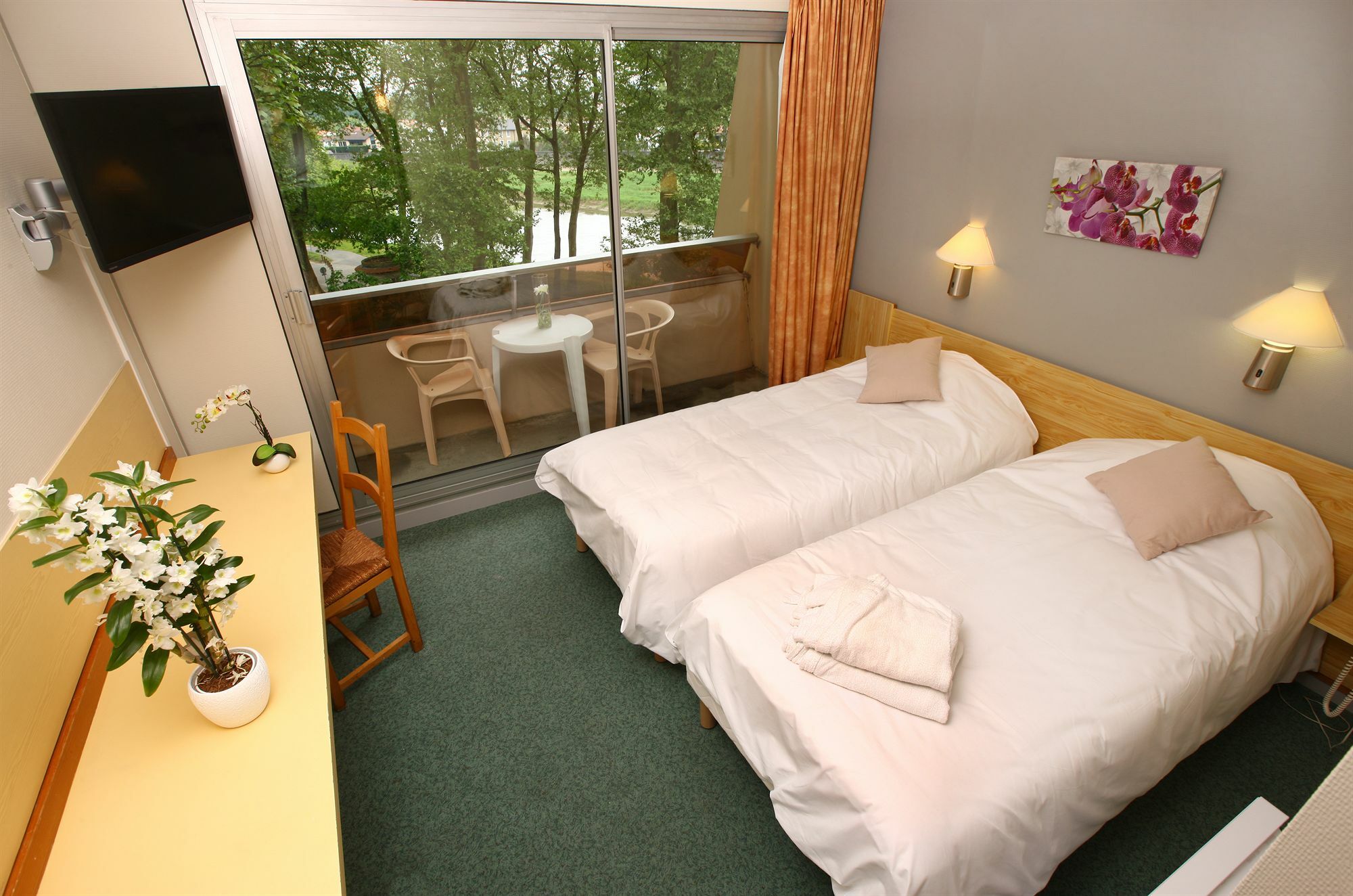 Dax Hotel Екстериор снимка
